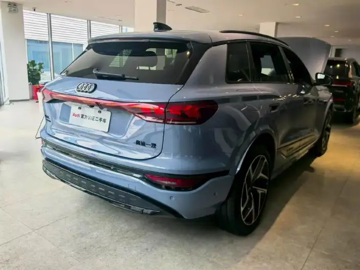 AUDI Q6L e-tron 2026 Model First Edition Pilot Edition – фото 5