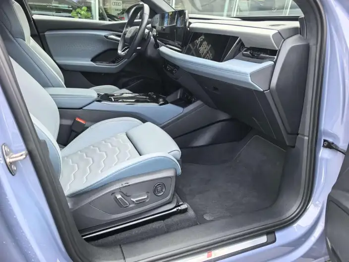 AUDI Q6L e-tron 2026 Model First Edition Pilot Edition – фото 7