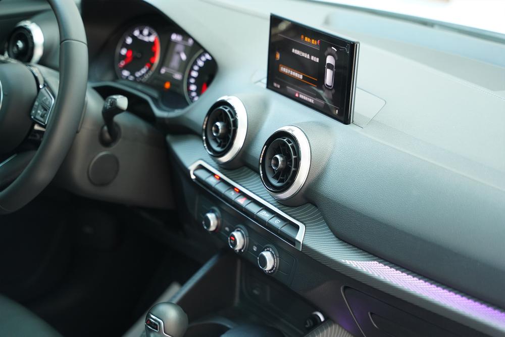 Audi Q2L 2022 35 TFSI Entry Dynamic – фото 9