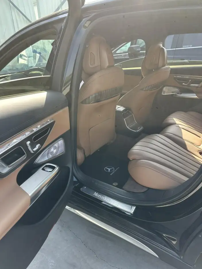 Mercedes-Benz E-Class 2024 Model E 300 L Luxury Model sedan – фото 7