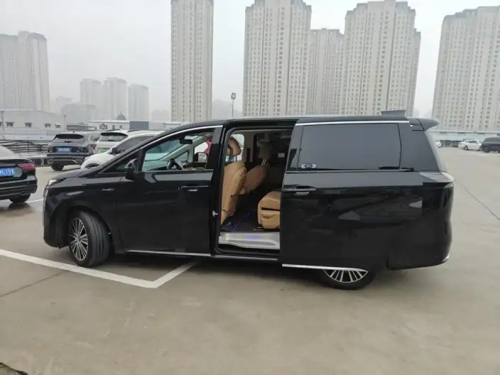 GAC Trumpchi E8 PHEV 2024 Model 2.0ATK 150km MAX+ – фото 6