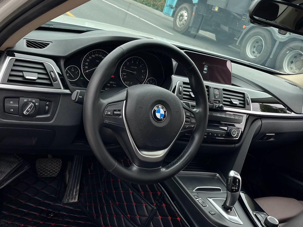 BMW 3 Series 2018 320Li Style – фото 12