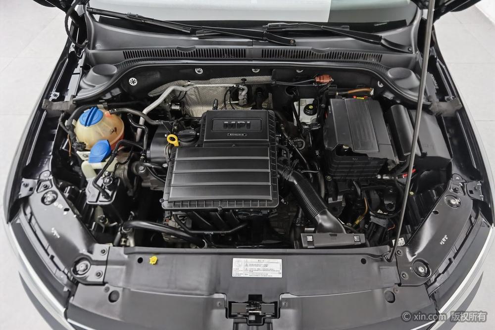 Volkswagen Sagitar 2015 модификация 1.6L автоматическое Fashion – фото 5