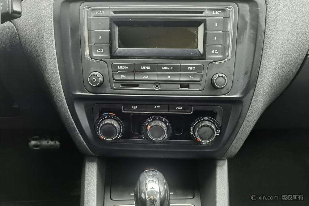 Volkswagen Sagitar 2015 модификация 1.6L автоматическое Fashion – фото 11