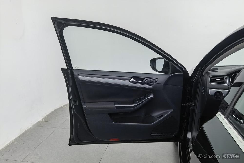Volkswagen Sagitar 2015 модификация 1.6L автоматическое Fashion – фото 21