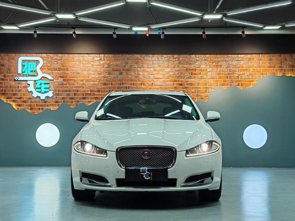 Jaguar XF 2015 модификация XF 2.0T Sportbrake Deluxe Edition – фото 2