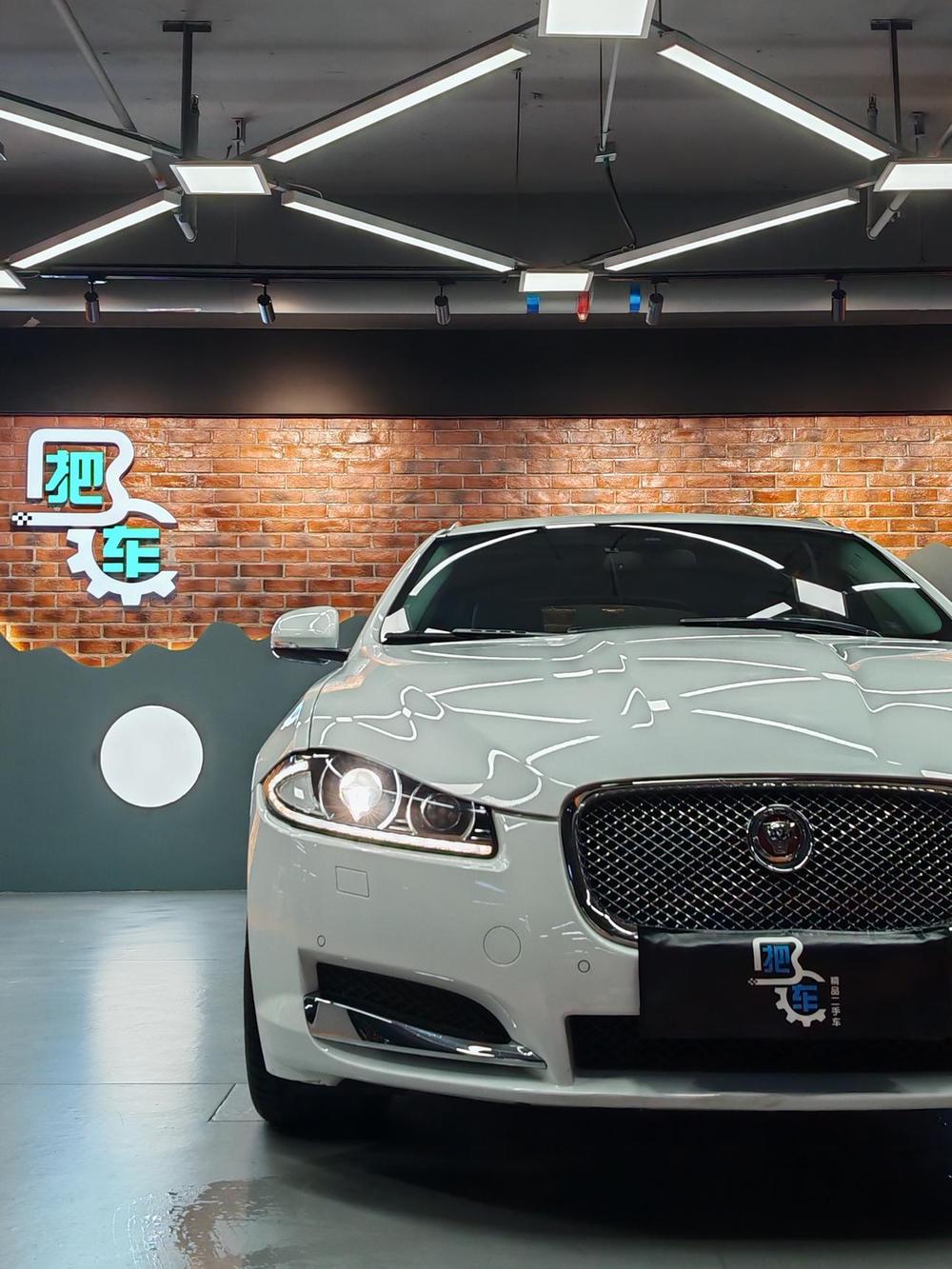 Jaguar XF 2015 модификация XF 2.0T Sportbrake Deluxe Edition – фото 12