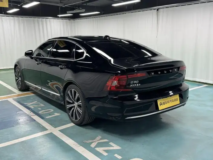 Volvo S90 2024 Model B5 Smart Range Deluxe Edition – фото 5