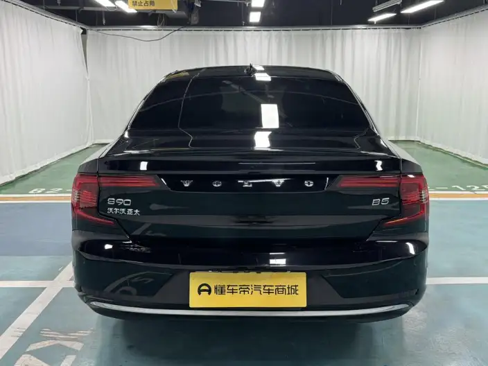 Volvo S90 2024 Model B5 Smart Range Deluxe Edition – фото 6