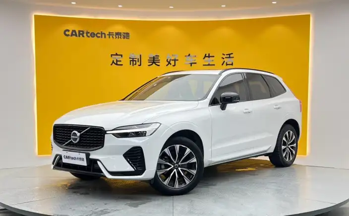 Volvo XC60 2023 Model B5 4WD Smart Range Sports Edition – фото 1