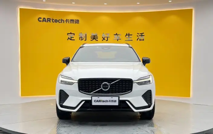 Volvo XC60 2023 Model B5 4WD Smart Range Sports Edition – фото 2
