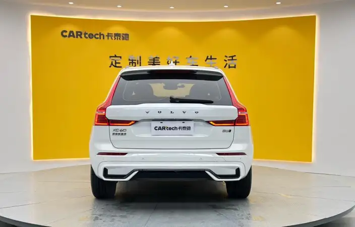 Volvo XC60 2023 Model B5 4WD Smart Range Sports Edition – фото 3