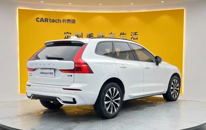 Volvo XC60 2023 Model B5 4WD Smart Range Sports Edition – фото 4