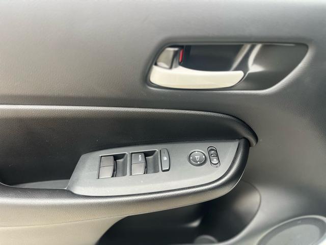 Honda Fit 2022 1.5L CVT Trend with Sunroof – фото 9