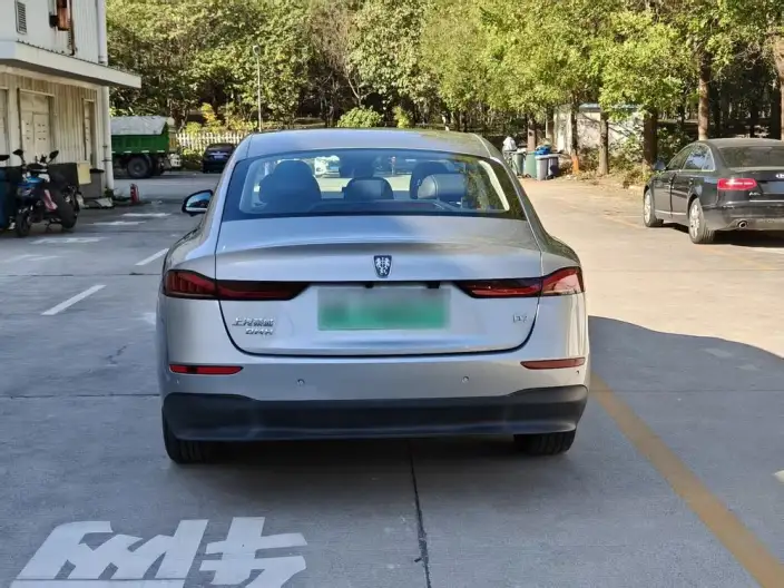 Roewe D7 DMH 2023 Model 125 Ultimate Edition – фото 5
