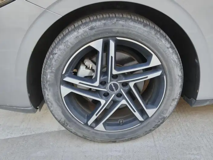 Roewe D7 DMH 2023 Model 125 Ultimate Edition – фото 7