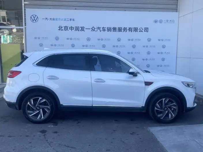 Hongqi HS5 2022 Model Facelift 2.0T Smart Flag Enjoy Edition – фото 5