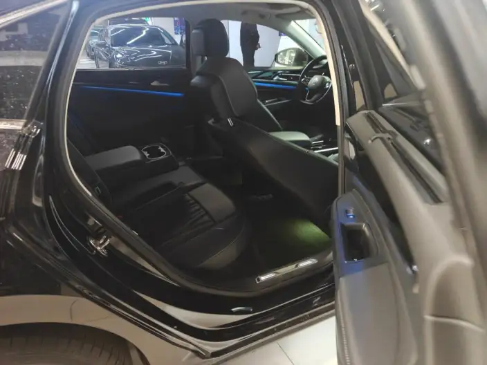 Volkswagen Passat 2023 Model Facelift 330TSI Starry sky Deluxe Edition – фото 5