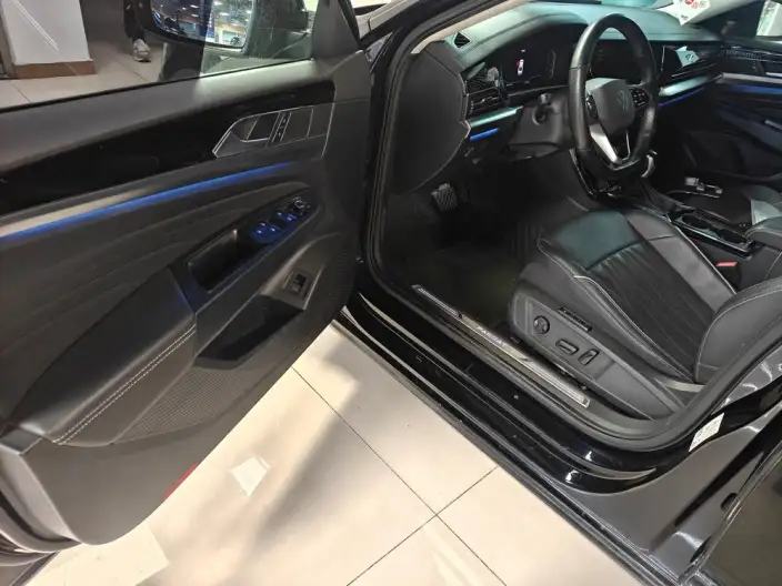 Volkswagen Passat 2023 Model Facelift 330TSI Starry sky Deluxe Edition – фото 6