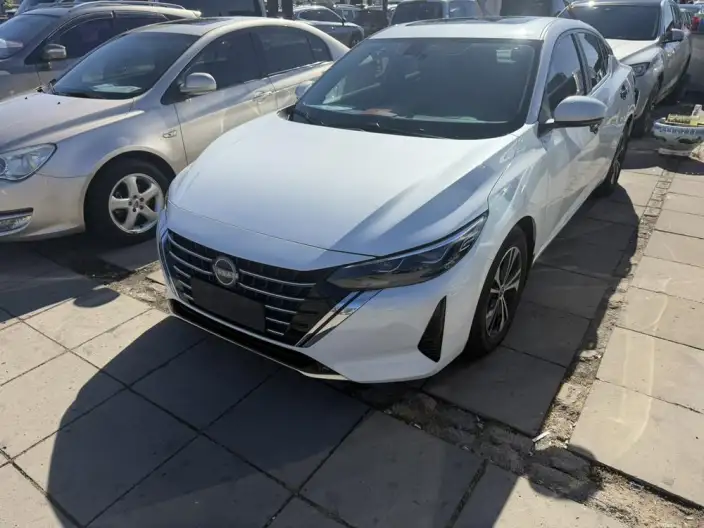 Nissan Sylphy 2023 Model 1.6L CVT Yuexiang Edition – фото 1