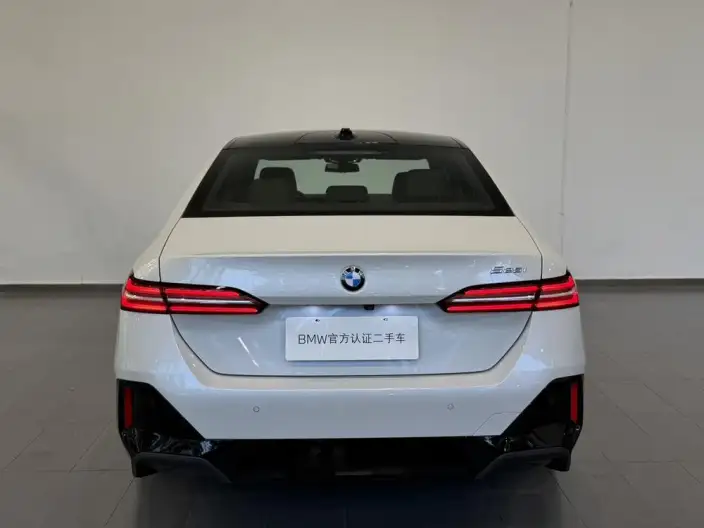 BMW 5 Series Imported 2024 Model 525i M Sports Set – фото 4