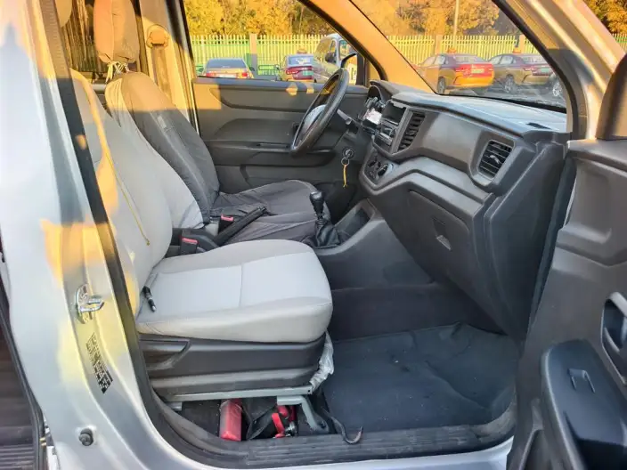 Wuling Hongguang V 2021 Model Facelift 1.5L Manual Jinxiang Edition – фото 7