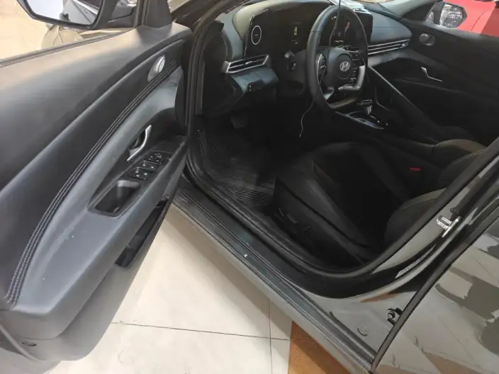 Hyundai Ioniq 2023 Model 1.5L CVT LUX Premium Edition – фото 5