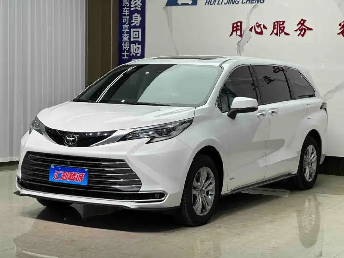 Toyota Sienna 2024 Model Hybrid 2.5L 4WD Premium Edition – фото 1