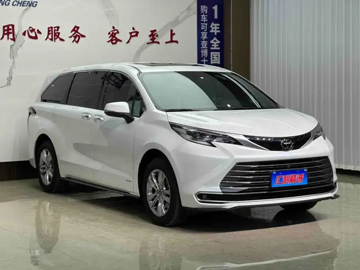 Toyota Sienna 2024 Model Hybrid 2.5L 4WD Premium Edition – фото 3