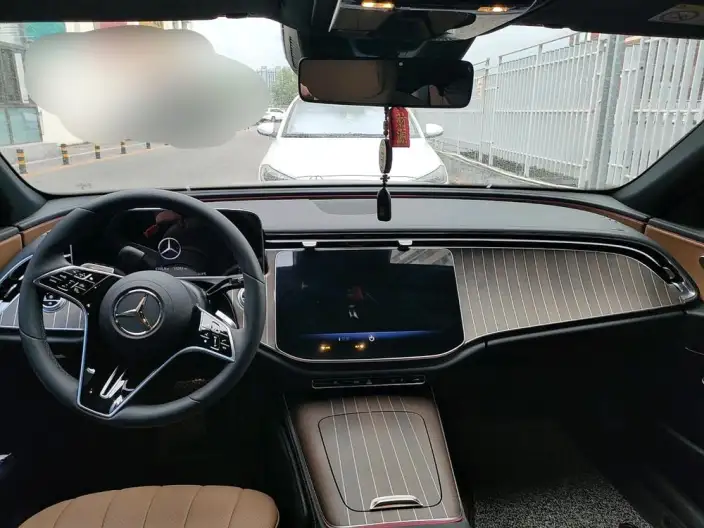 Mercedes-Benz E-Class 2025 Model E 300 L Fashion Model sedan – фото 10
