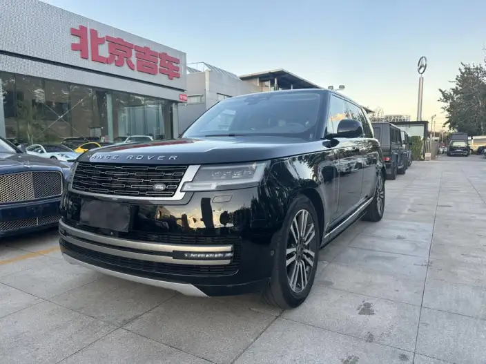Range Rover 2023 Model 3.0 L6 400PS Shengshi Extended Edition – фото 1