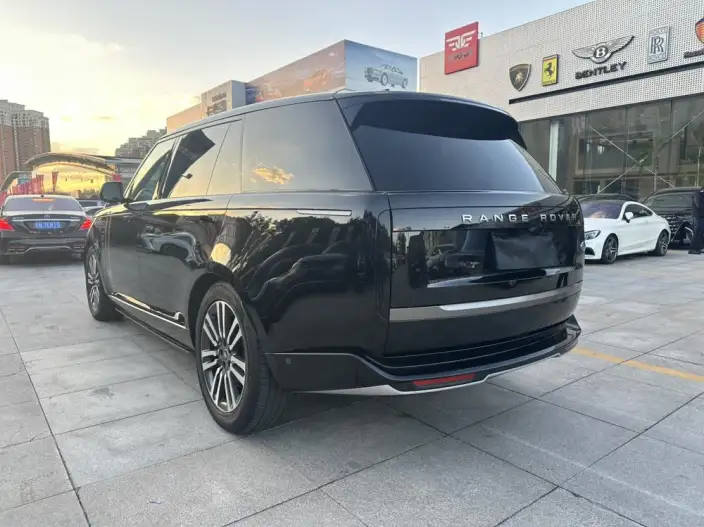 Range Rover 2023 Model 3.0 L6 400PS Shengshi Extended Edition – фото 4
