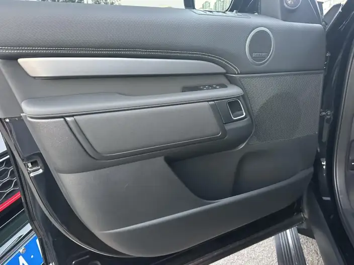 Land Rover Discovery 2025 Model 360PS R-Dynamic SE – фото 8