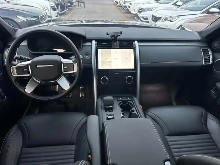 Land Rover Discovery 2025 Model 360PS R-Dynamic SE – фото 9
