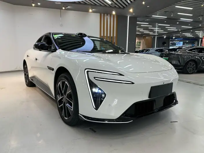 Avita 06 2025 Model Ultra 4WD EV Edition – фото 3