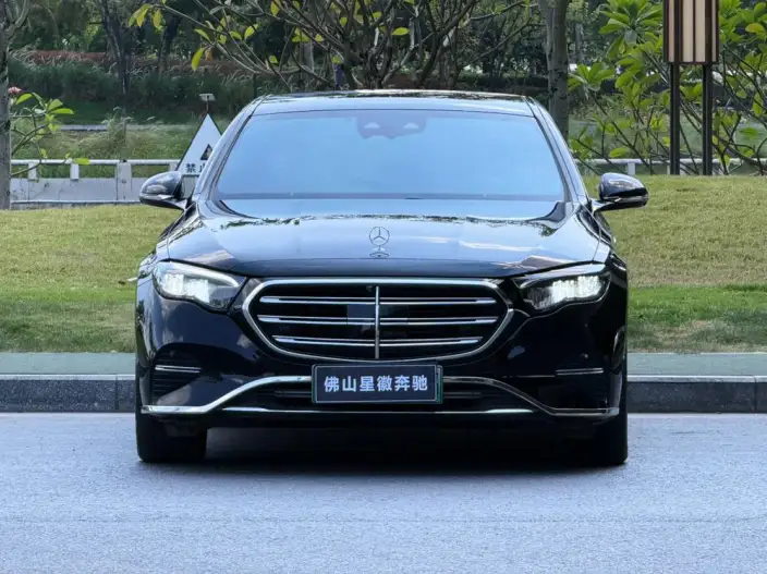 Mercedes-Benz E-Class PHEV 2024 Model E 350 e L sedan – фото 2