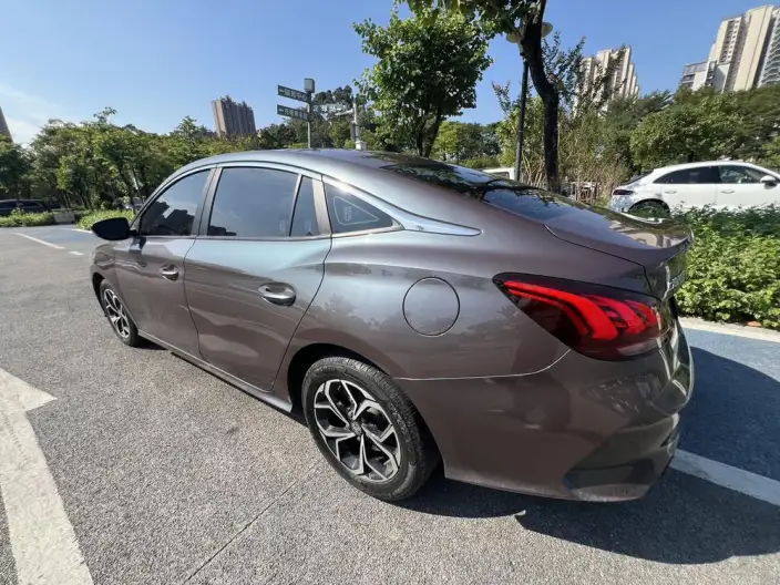 MG5 2021 Model 180DVVT CVT Youth Deluxe Edition – фото 4