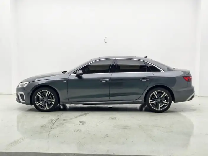 Audi A4 L 2022 Model 40 TFSI Luxury Dynamic Model – фото 4