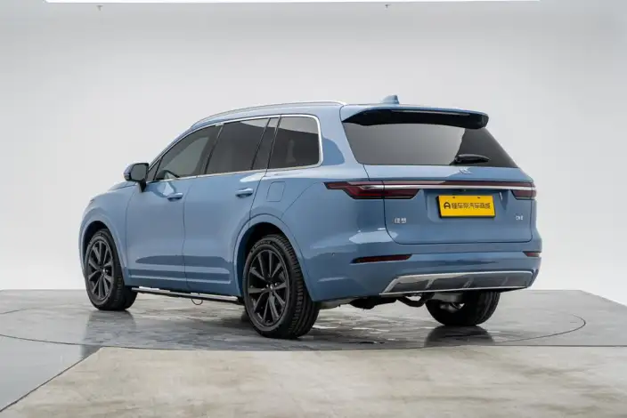 Li Auto ONE 2021 Model Extended Range 6 seat Edition – фото 5