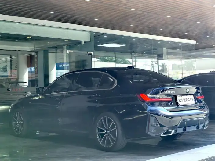 BMW 3 Series 2023 Model 325Li M Sports Set – фото 4