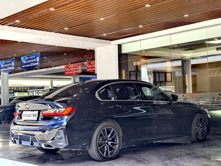 BMW 3 Series 2023 Model 325Li M Sports Set – фото 6