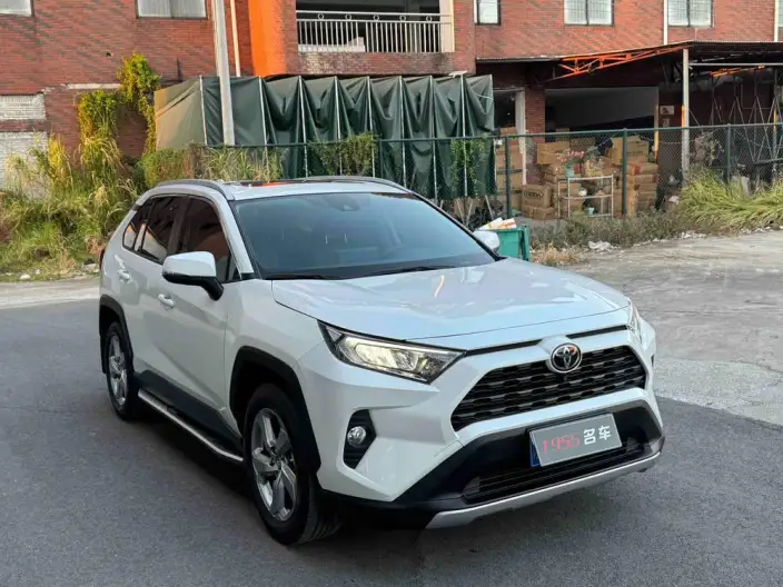 Toyota RAV4 2022 Model 2.0L CVT 2WD Fashion PLUS Edition – фото 3