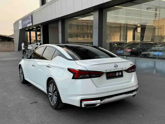 Nissan Teana 2022 Model 2.0L XL-Upr Premium Edition – фото 4