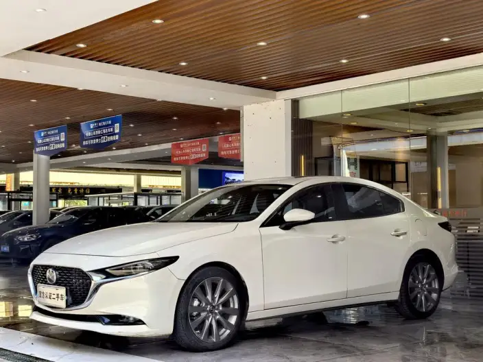 Mazda3 Axela 2022 Model 2.0L Automatic Zhi Ya Edition – фото 1