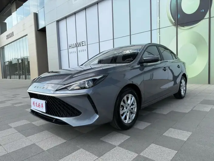 Roewe i5 2026 Model 1.5L CVT Deluxe Edition – фото 1