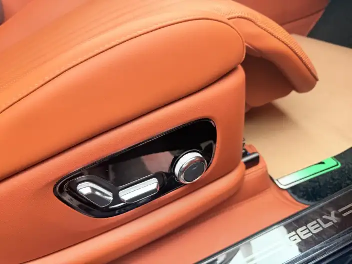 Geely M9 2025 Model 210km 4WD Pilot Edition – фото 9