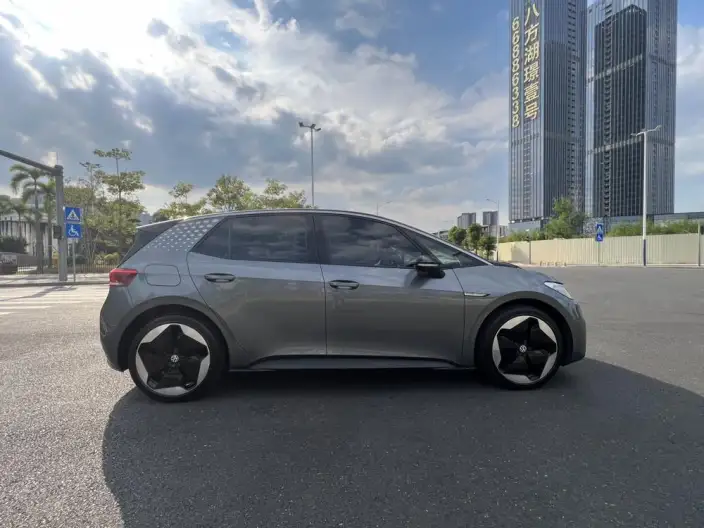 Volkswagen ID.3 2023 Model L Class Model Pure Smart Edition – фото 8