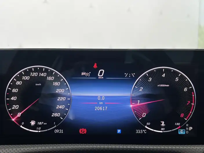 Mercedes-Benz A-class 2023 Model A 200 L Sports sedan Fashion Edition – фото 7