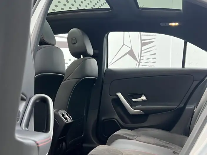 Mercedes-Benz A-class 2023 Model A 200 L Sports sedan Fashion Edition – фото 9