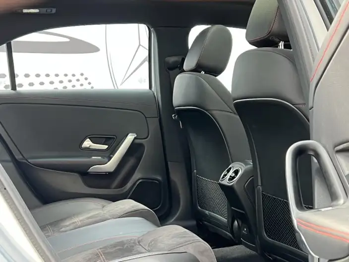 Mercedes-Benz A-class 2023 Model A 200 L Sports sedan Fashion Edition – фото 10